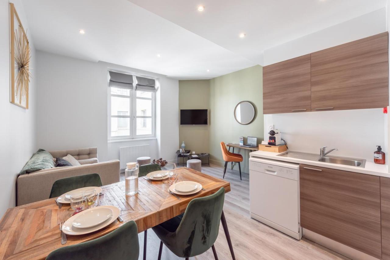 ליון Le Pompadour - Magnifique T2 Place Bellecour 4Eme Etage Sans Ascenseur - 4Th Floor No Elevator מראה חיצוני תמונה