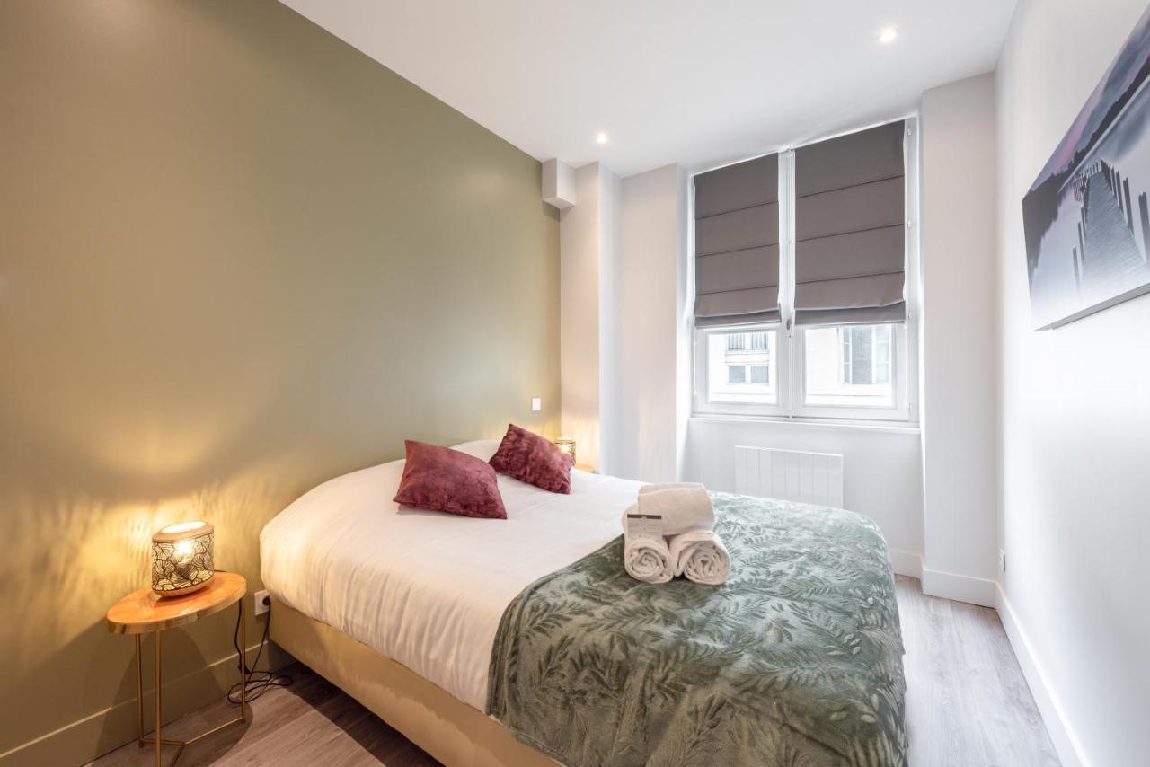 ליון Le Pompadour - Magnifique T2 Place Bellecour 4Eme Etage Sans Ascenseur - 4Th Floor No Elevator מראה חיצוני תמונה